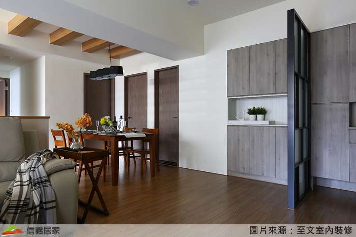 白色餐廳室內裝潢設計，包括吊燈、餐桌、餐椅裝潢圖片