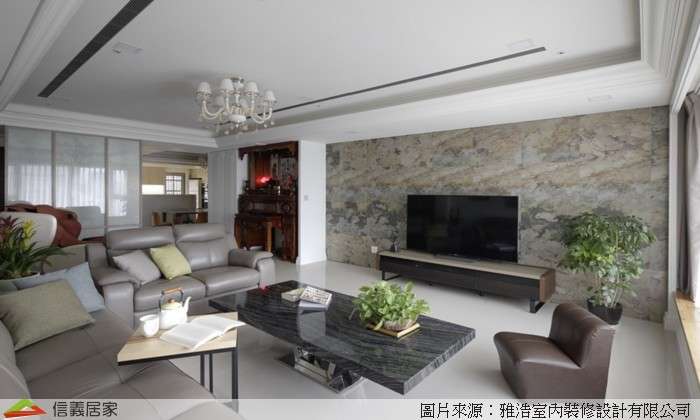 米色客廳室內裝潢設計，包括茶几、吊燈、電視櫃、L型沙發裝潢圖片