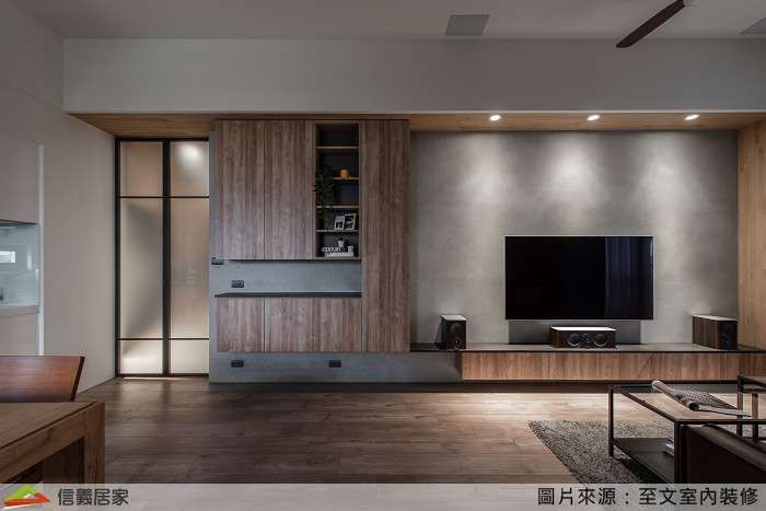 咖啡色客廳室內裝潢設計，包括電視牆、電視櫃裝潢圖片