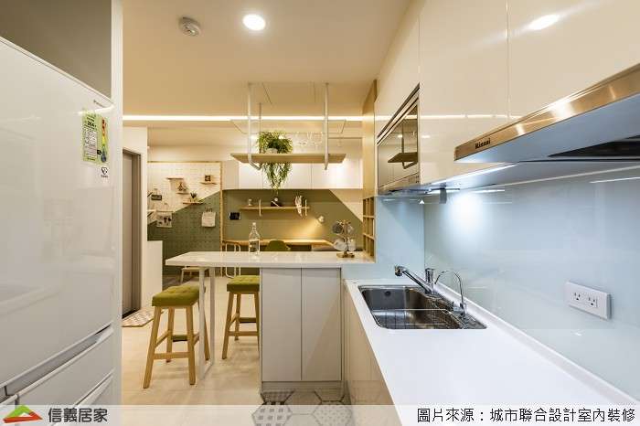 白色廚房室內裝潢設計，包括裝潢圖片