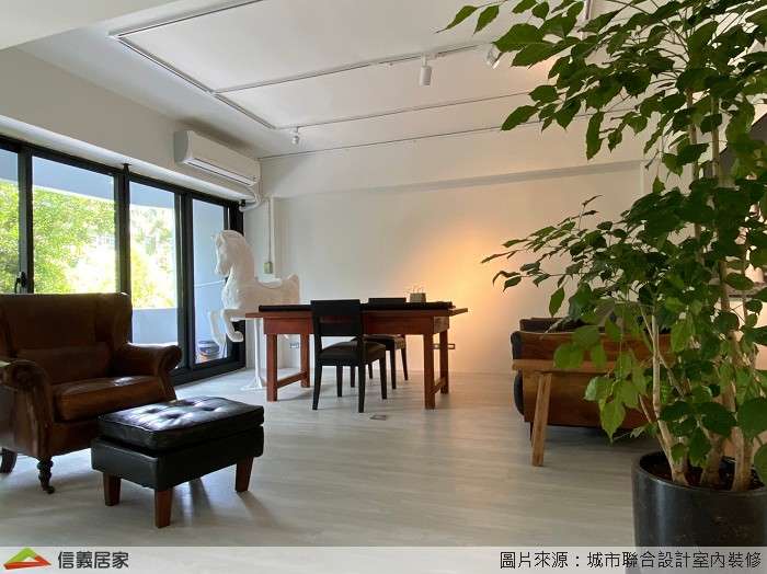 白色商業空間,白色辦公室室內裝潢設計，包括沙發、茶几、椅子、辦公桌裝潢圖片