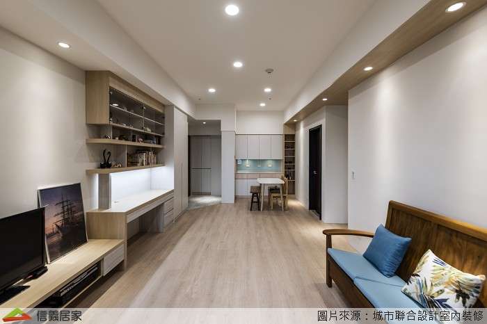 白色客廳室內裝潢設計，包括收納櫃、餐桌、椅子、電視櫃、餐椅、展示櫃、置物櫃裝潢圖片