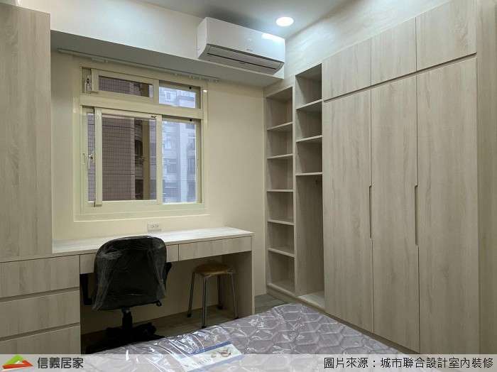 白色臥室室內裝潢設計，包括床、椅子、書櫃裝潢圖片