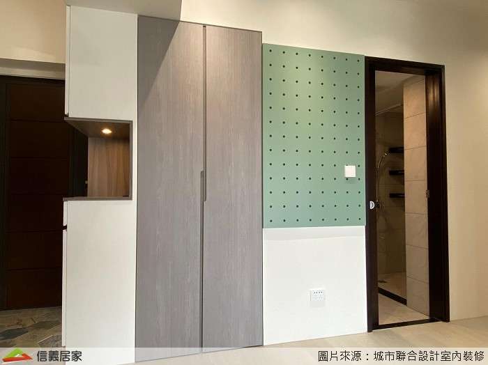 白色走道室內裝潢設計，包括收納櫃、置物櫃裝潢圖片
