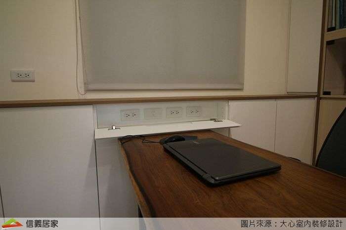 白色書房室內裝潢設計，包括書桌裝潢圖片